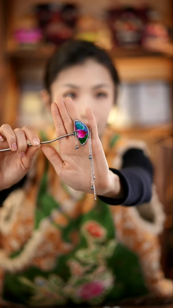 刺绣私人定制苗族手工D603