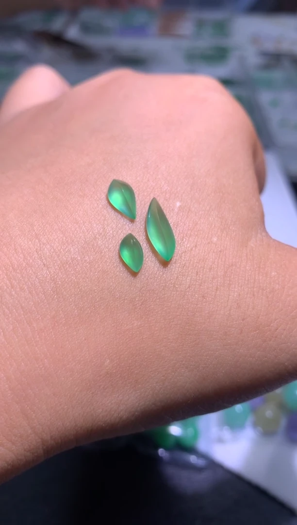 定制翡翠未镶嵌毛货