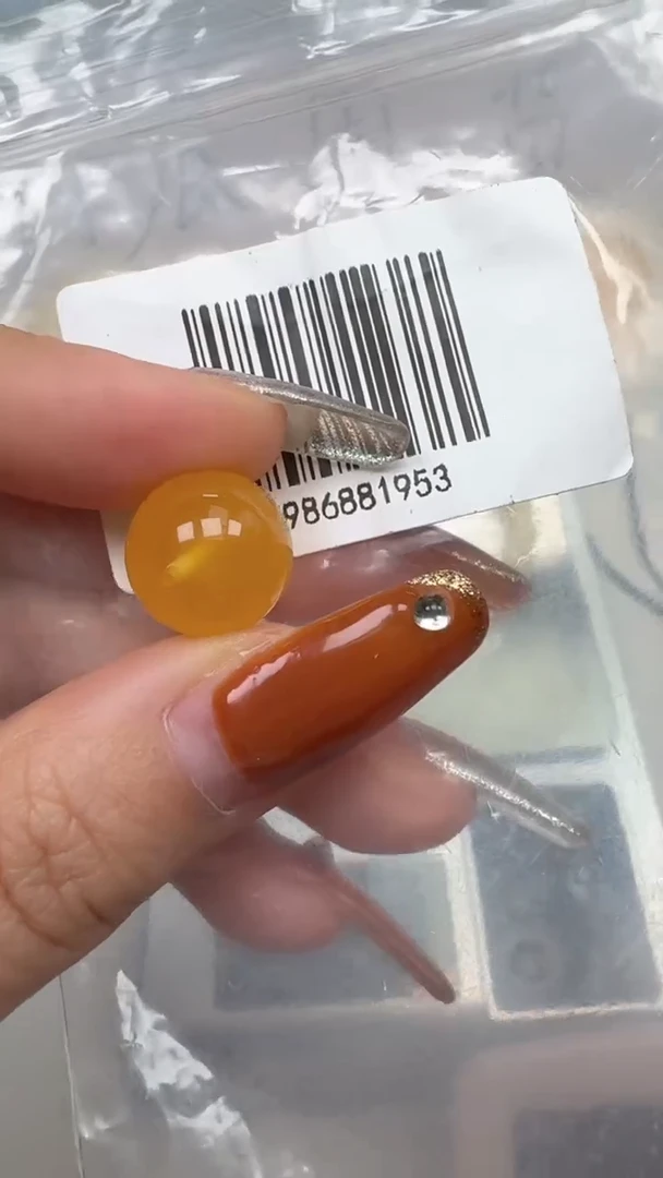 裸石琥珀未镶嵌如图