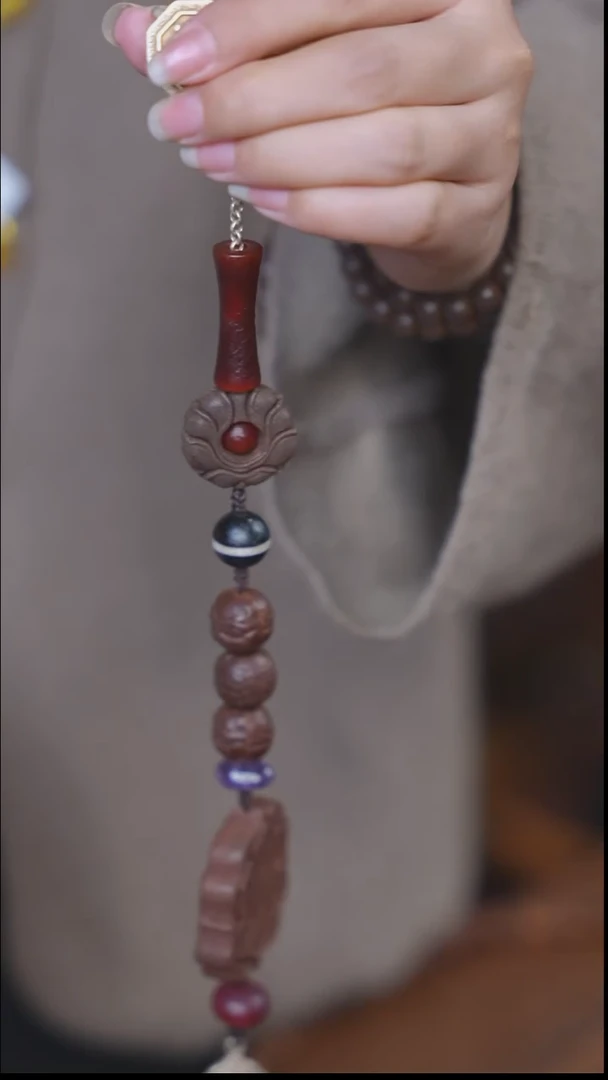 【闪购商品】泥塑龙涎念慈六字真言压襟款式