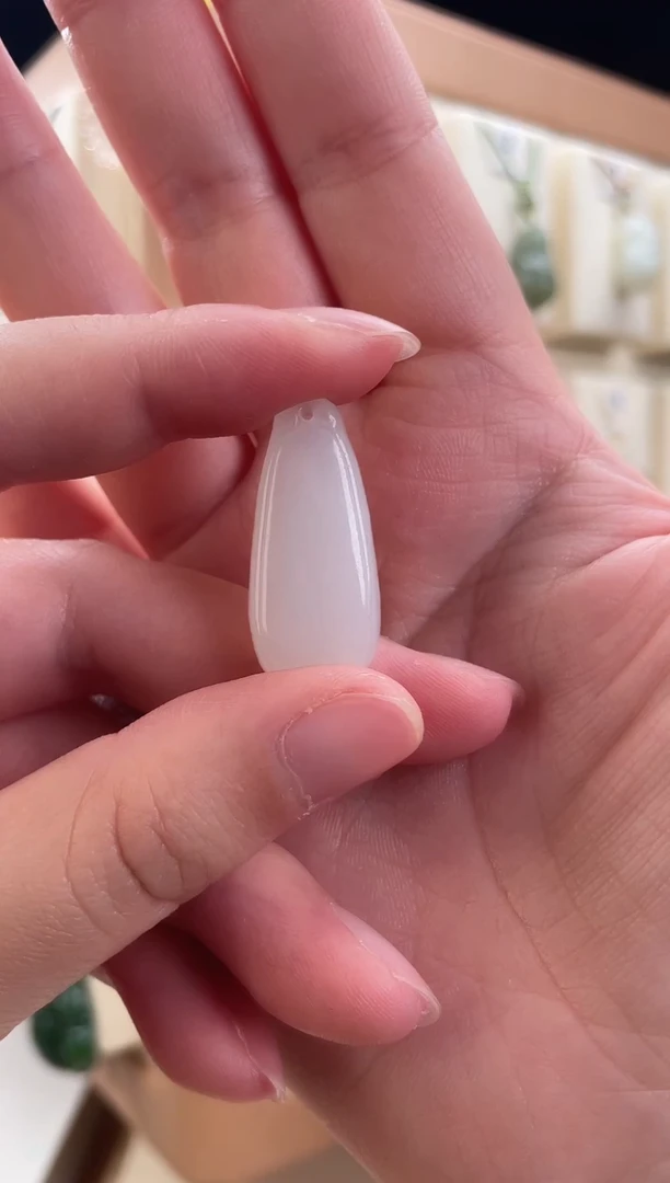 【闪购商品】和田玉颈饰未镶嵌和田玉水滴平安无事牌