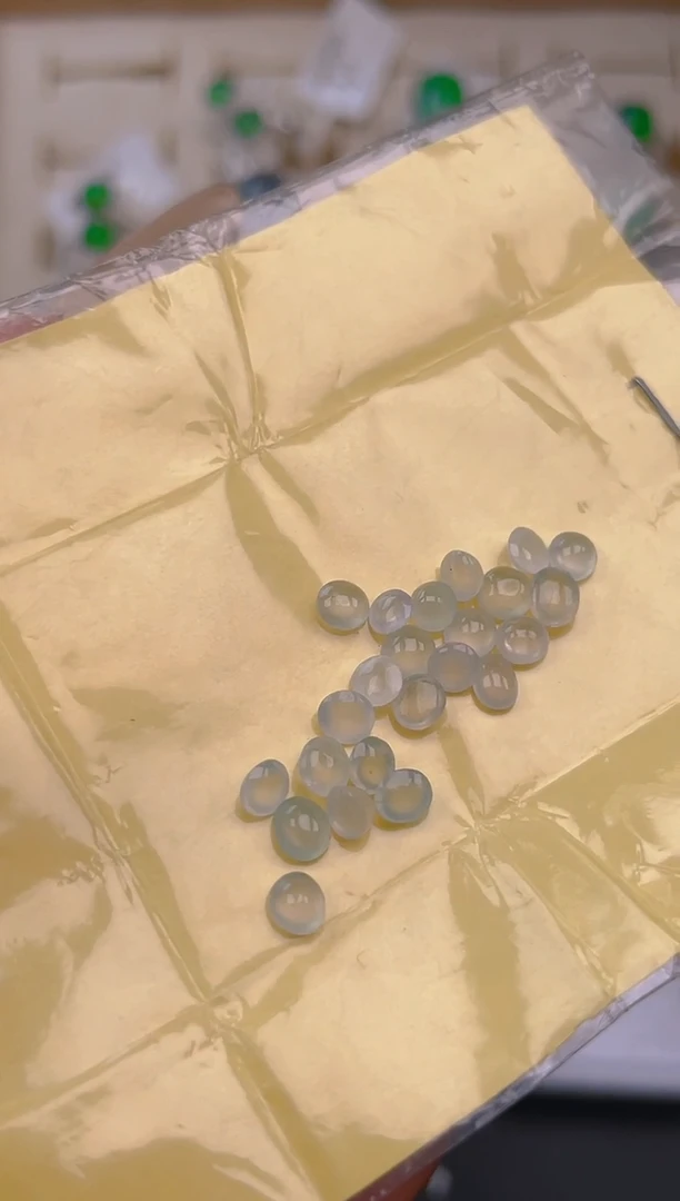 裸石翡翠天然翡翠蛋面91