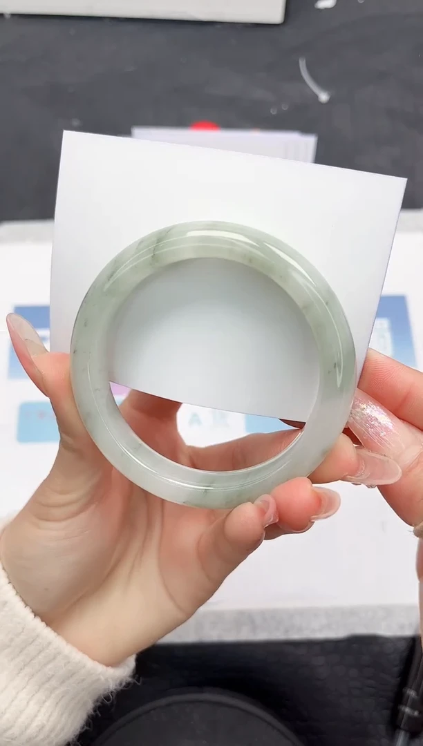 【闪购商品】石英质玉手镯未镶嵌H123-56