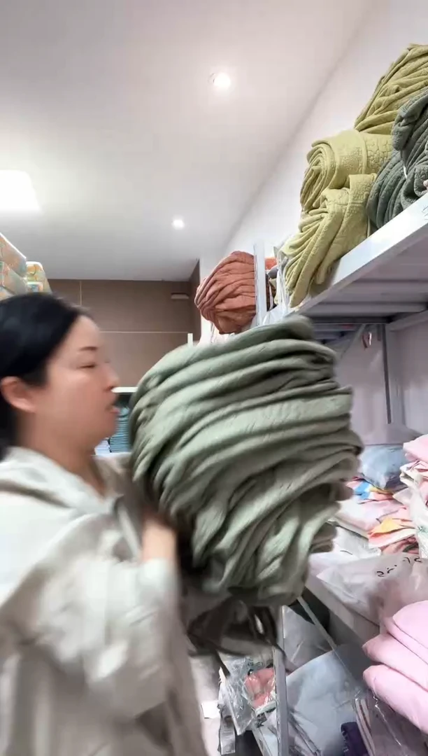 棉棉D16 包发一个绿色