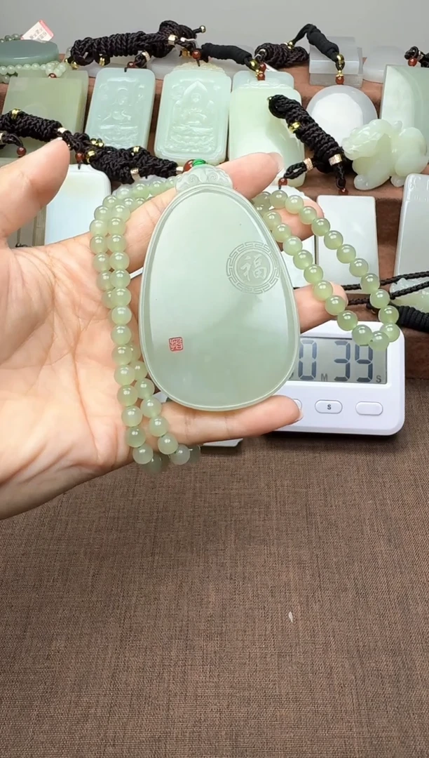 颈饰未镶嵌和田玉1