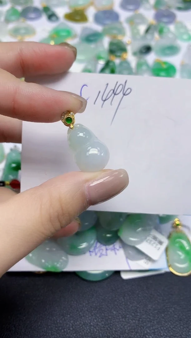 颈饰未镶嵌翡翠天然缅甸翡翠A货翡翠百元以上9元证书费自理