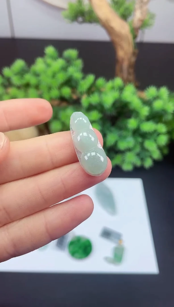 吊坠(不含链)未镶嵌翡翠豆子多样性发其一@@CMT