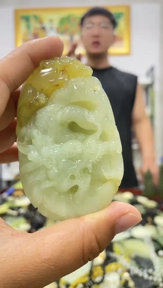 岫玉未镶嵌挂件