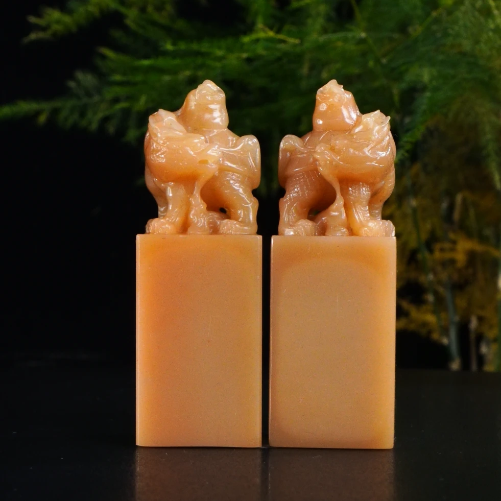 37寿山石芙蓉霸下对章132.9克2.3x2.3x6.7cm，1DB