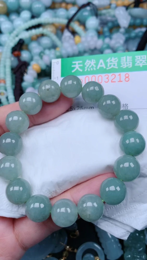 翡翠未镶嵌颈饰.0003218