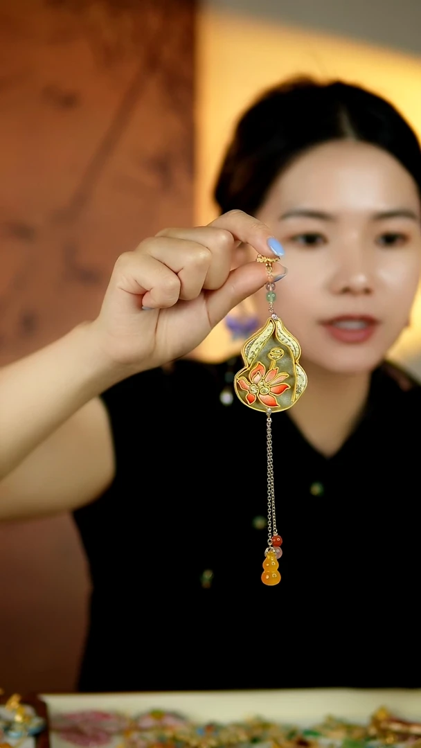 葫天福莲盘扣压襟