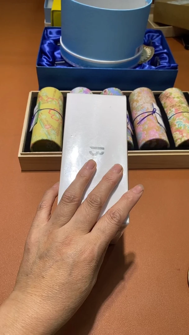 瓷片品牌 包包香水手表护肤品@@1