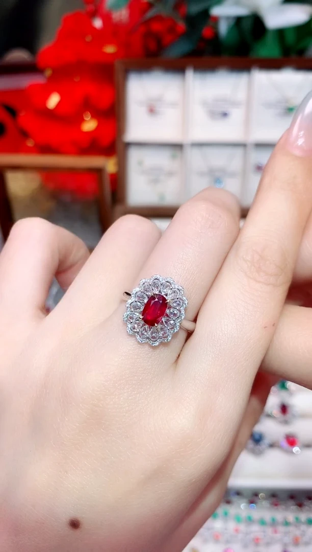 戒指18K金镶嵌红宝石1.19ct/天然宝石/七天无理由