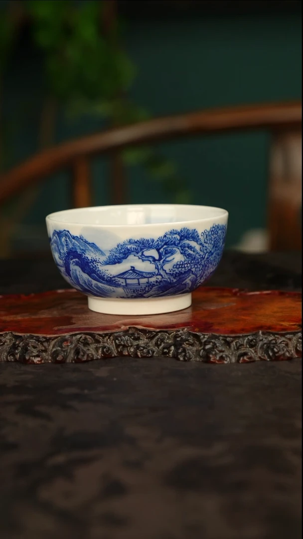 青花手绘山水主人杯