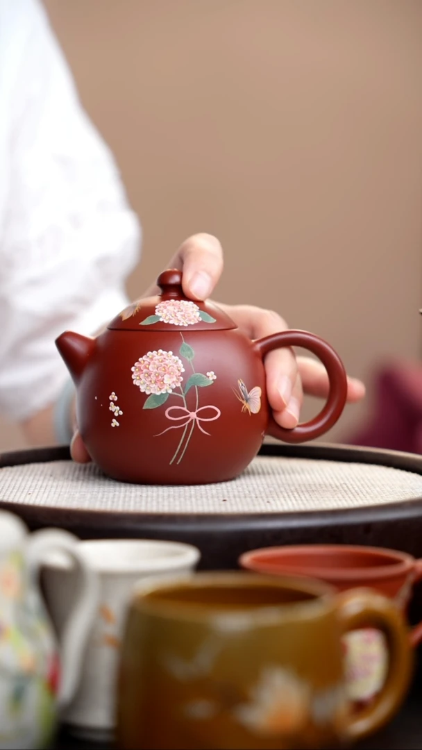 茶壶紫砂朱泥龙蛋泥绘绣球花