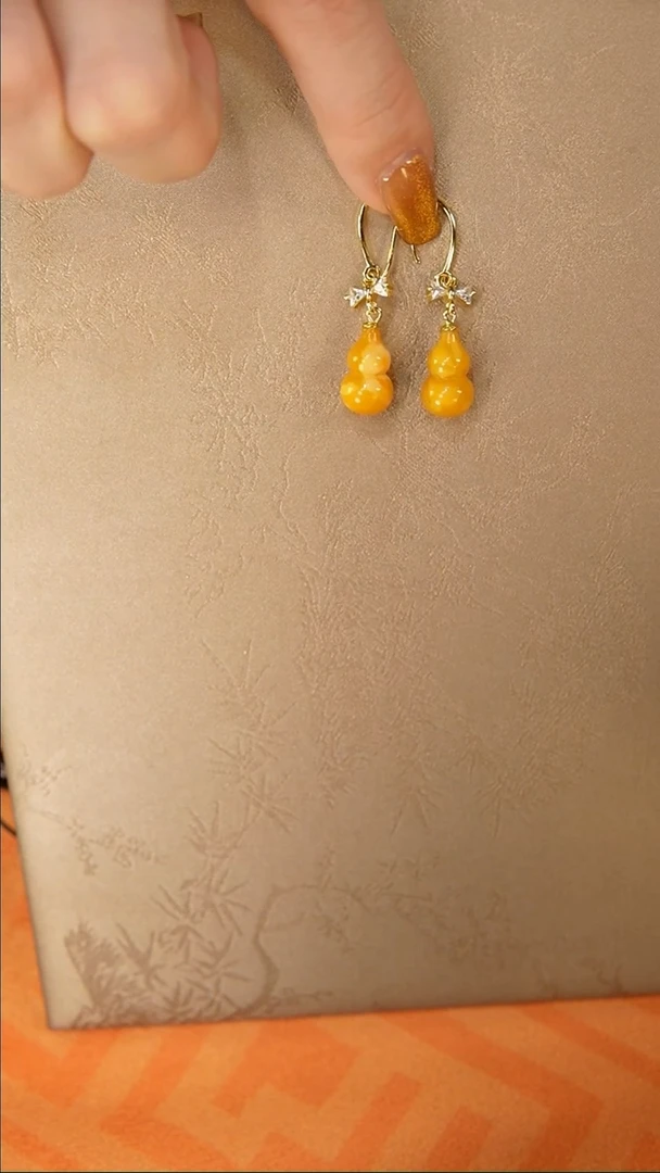 【闪购商品】琥珀耳饰银S925镶嵌耳饰