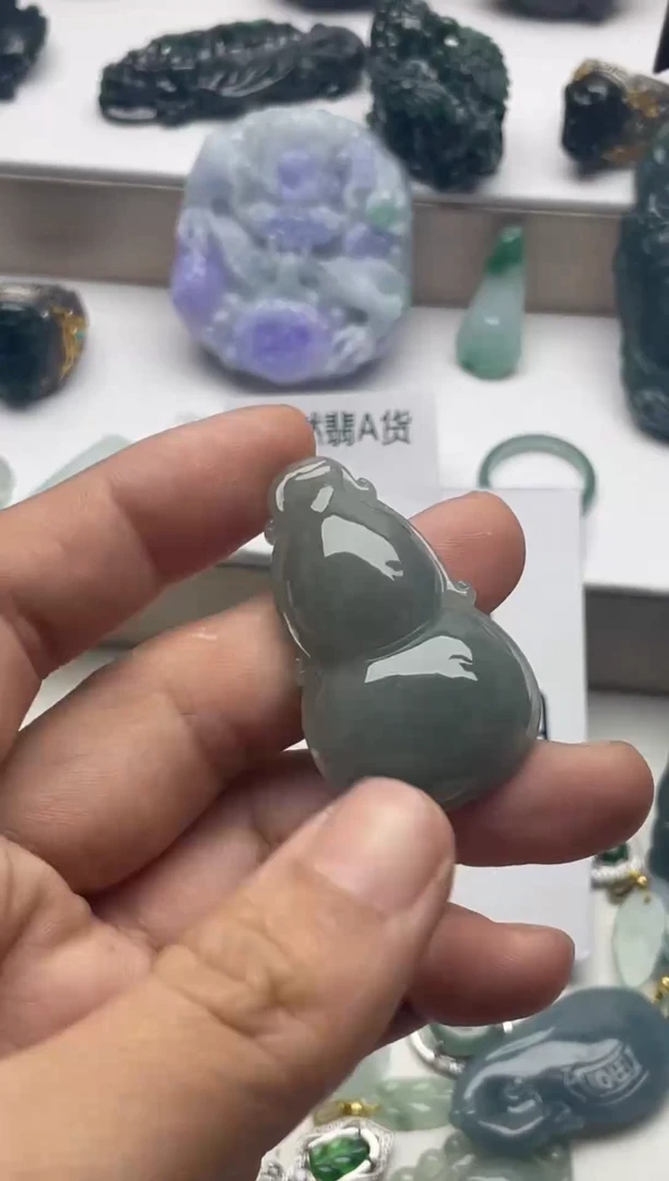 颈饰未镶嵌翡翠颈饰 未镶嵌 翡翠