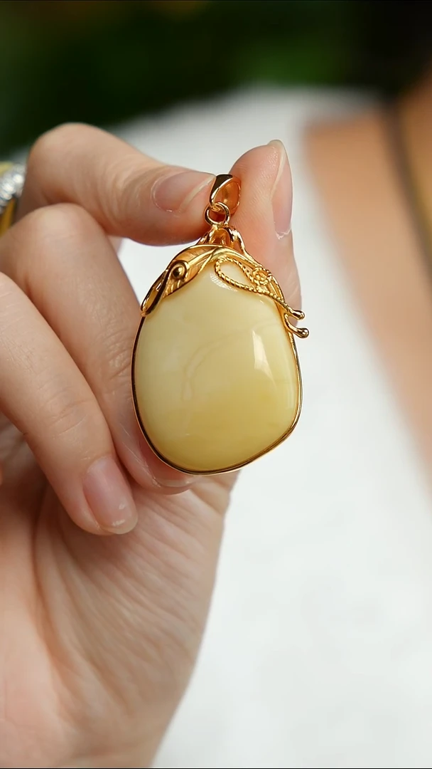 蜜蜡吊坠(赠链)银S925镶嵌孤品