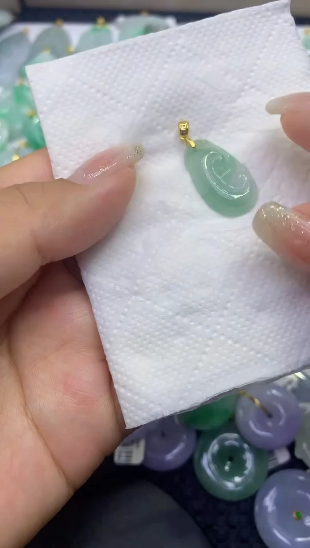 颈饰未镶嵌翡翠天然缅甸A货翡翠