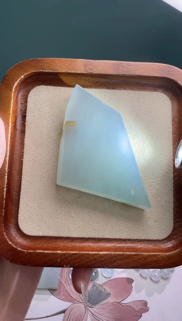 未镶嵌定制翡翠冰蓝料