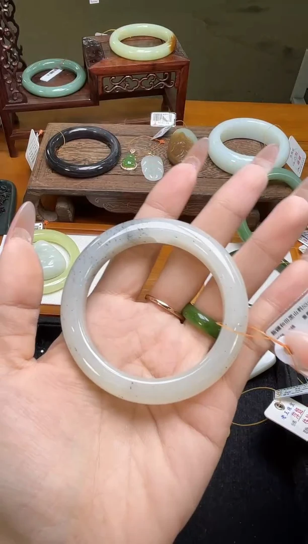 未镶嵌手镯和田玉新疆黑山 54圈