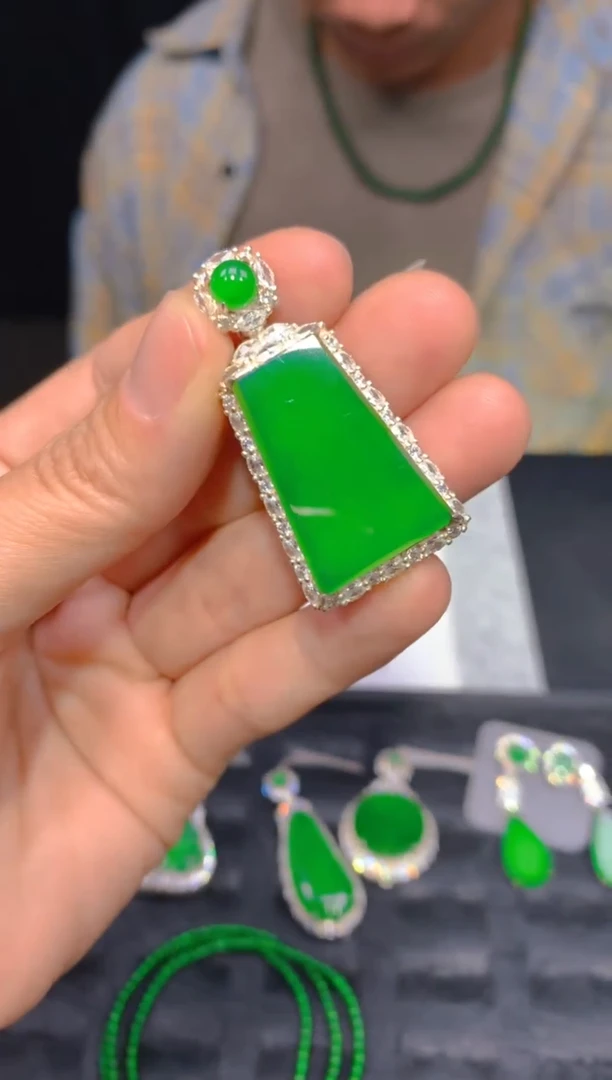 【闪购商品】定制翡翠未镶嵌217多样性发货（发其一）