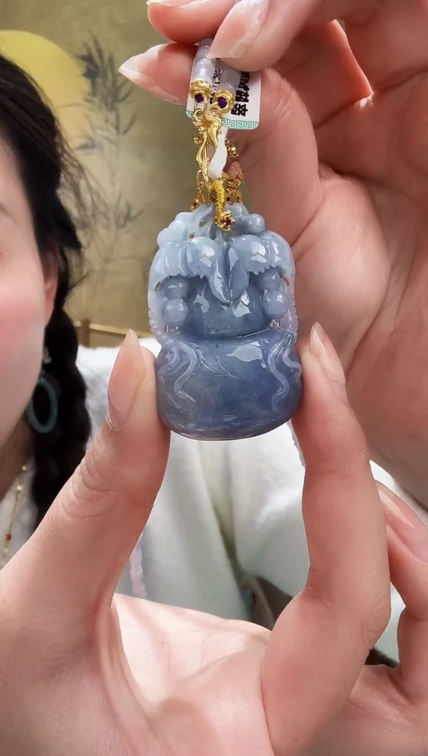 颈饰未镶嵌翡翠吊坠