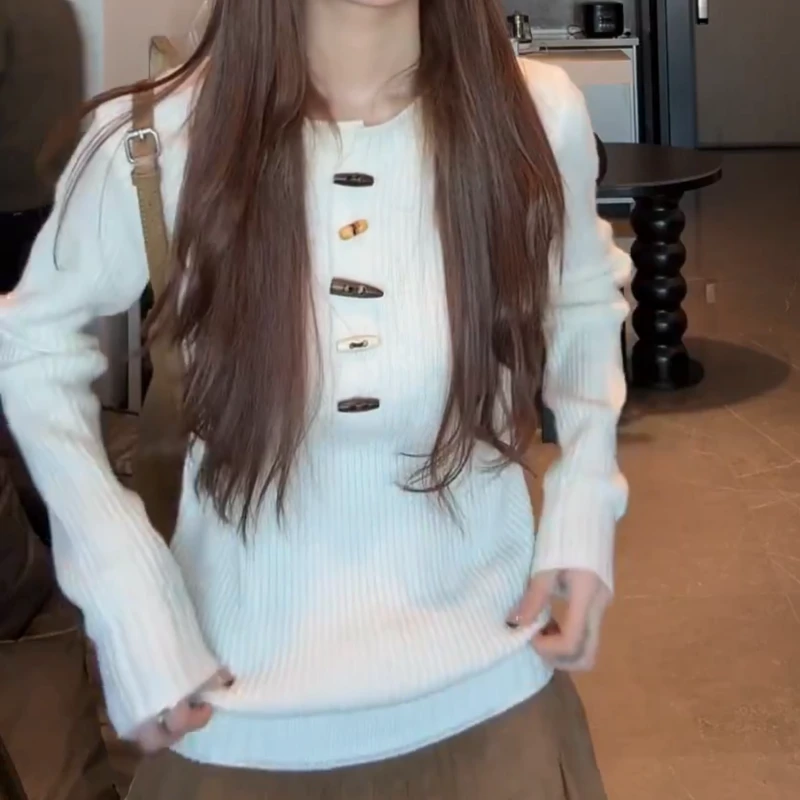 冬上新纽扣简约风针织毛衣秋冬打底衫百搭LK2508533