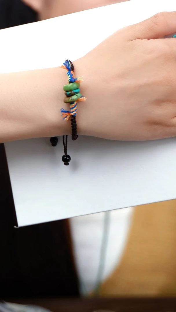 玛瑙/玉髓绿松未镶嵌手串面包圈