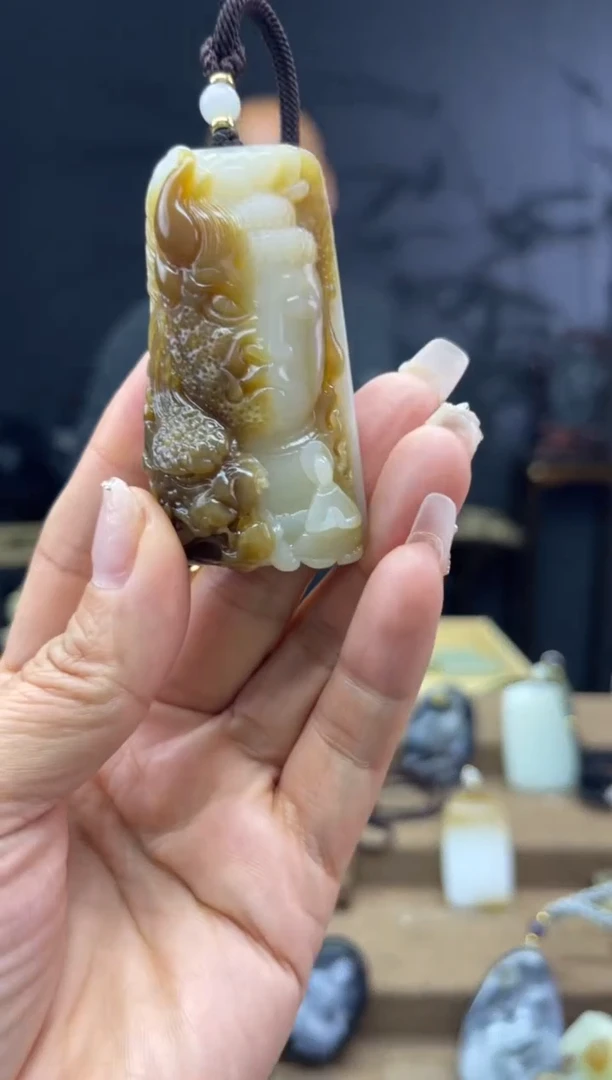 颈饰未镶嵌和田玉1