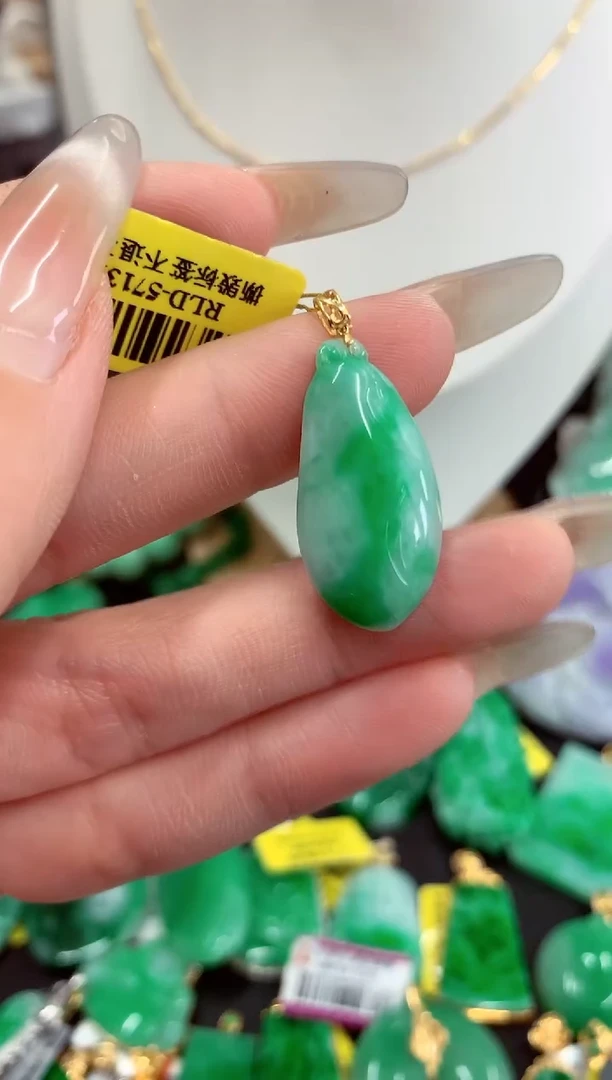 翡翠18K金镶嵌吊坠(不含链)挂件