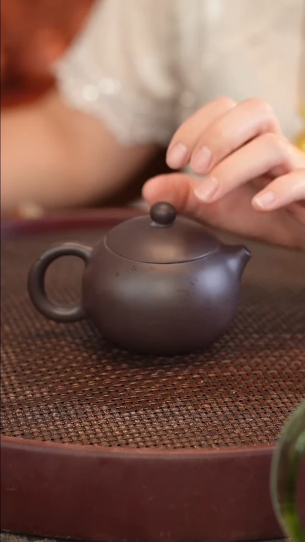 茶壶紫砂紫茄泥 西施 半手工 180cc