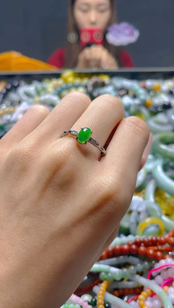 颈饰未镶嵌翡翠/R/翡翠A货，一件也是批发价