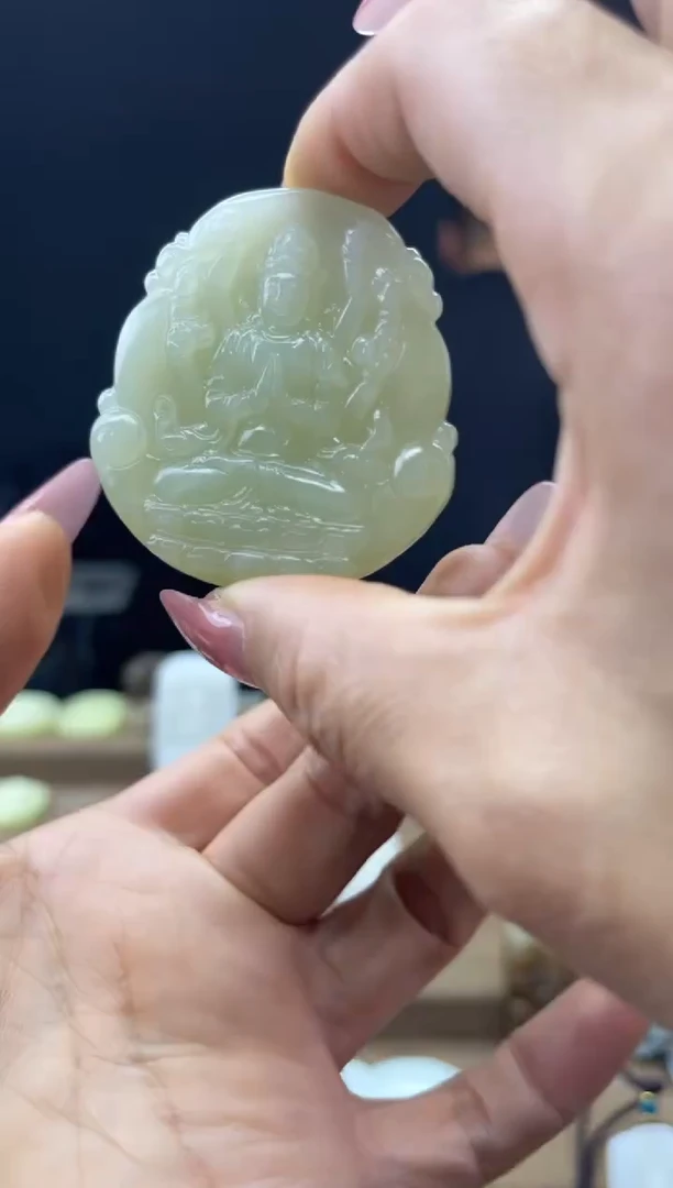 颈饰未镶嵌和田玉1