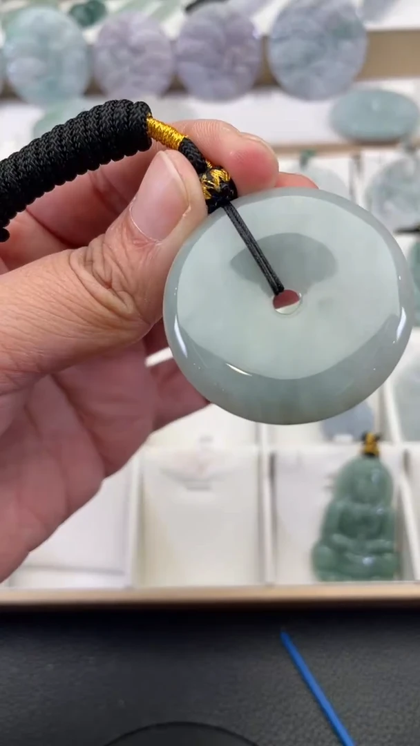 颈饰未镶嵌翡翠天然缅甸翡翠A货380