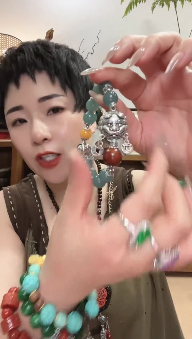 翡翠未镶嵌颈饰241