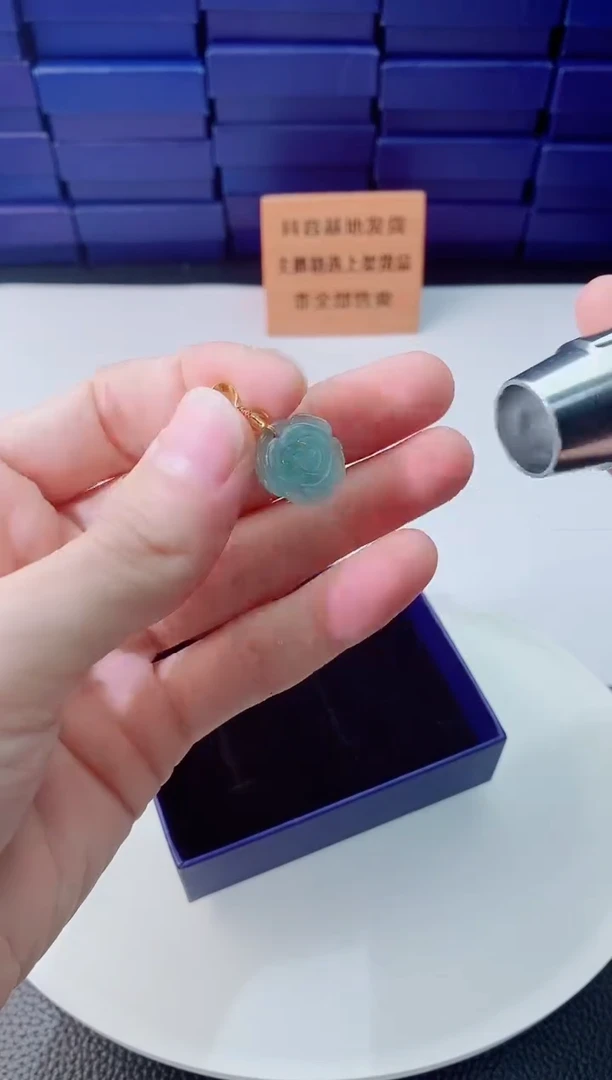 翡翠未镶嵌颈饰1111111111