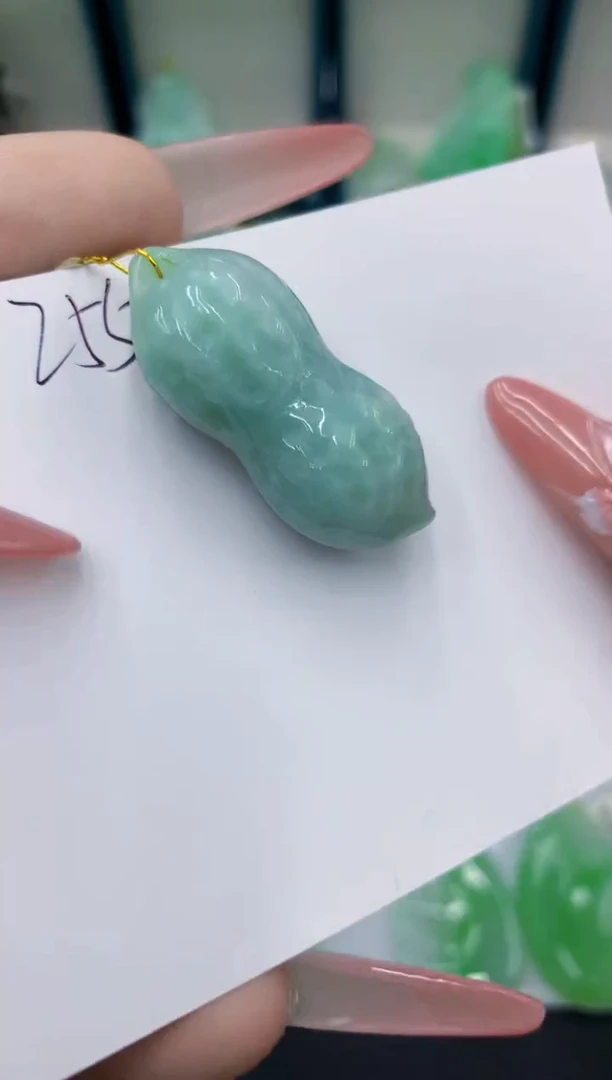 翡翠未镶嵌颈饰11111111111111