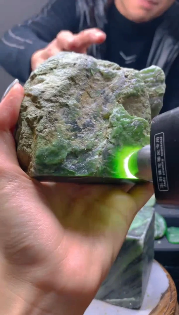 未镶嵌和田玉珠宝半成品1