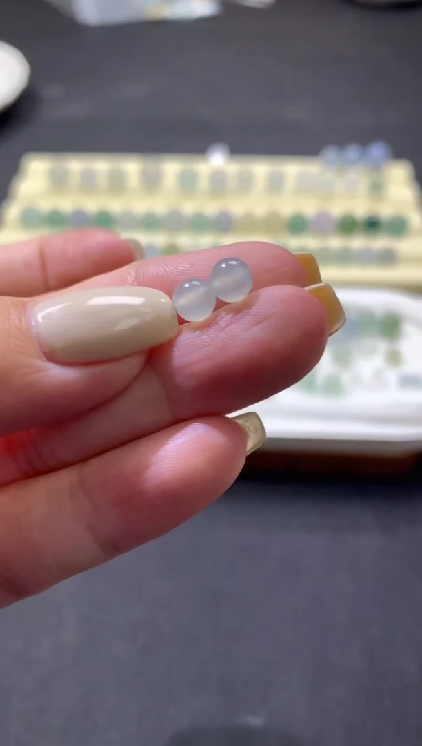 未镶嵌定制翡翠卡5mm+