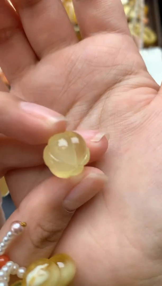 【闪购商品】未镶嵌琥珀珠宝奇石073琥珀蜜蜡花粉有纹小坑介意勿拍