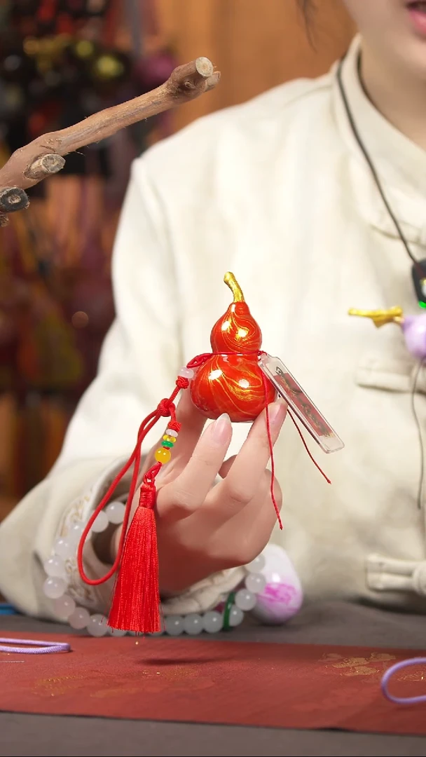 【闪购商品】409号车挂脖挂摆件手持