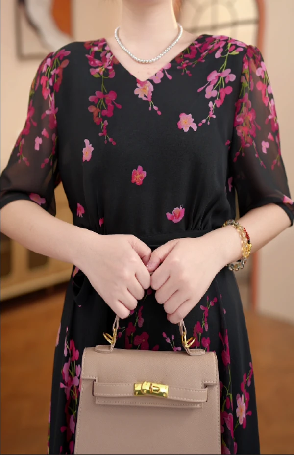 015时尚高档连衣裙2025夏季宽松腰显瘦气质大摆长裙女