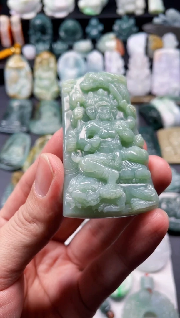 颈饰未镶嵌翡翠21  天然翡翠a货  不动明王