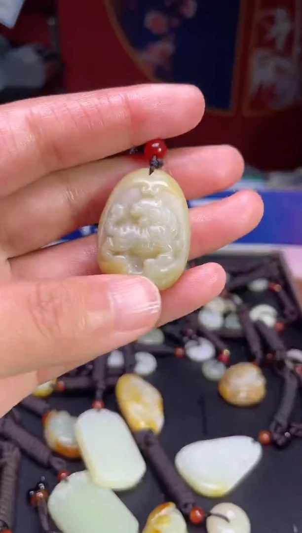 颈饰未镶嵌和田玉123