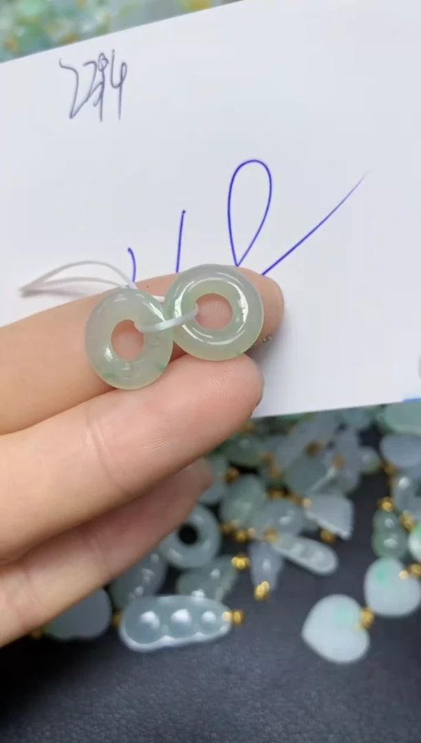 【闪购商品】翡翠挂件未镶嵌 天然翡翠A货