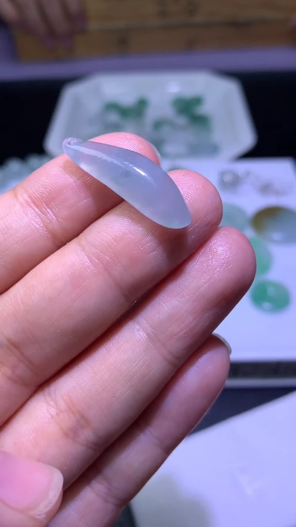 未镶嵌定制翡翠毛货