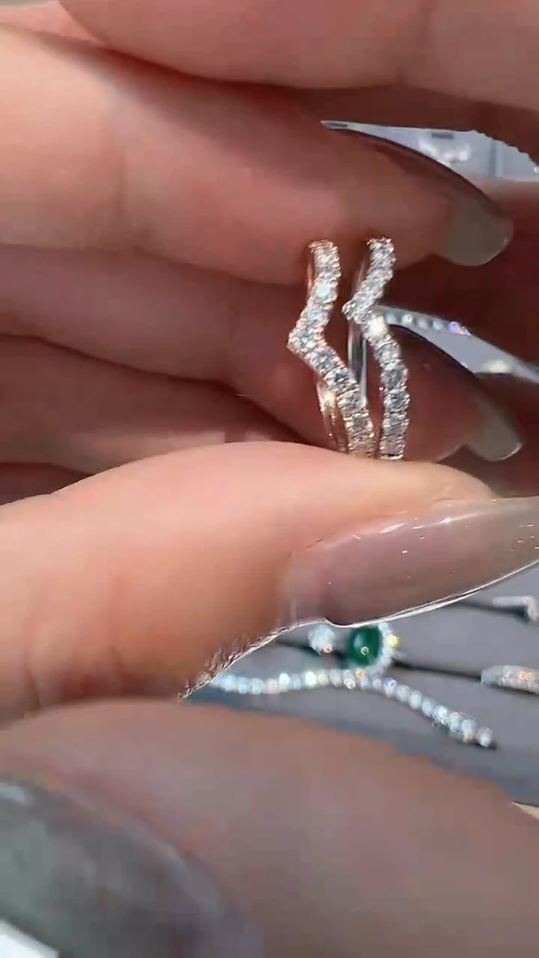 【闪购商品】钻石戒指/指环18K金镶嵌多样性发一