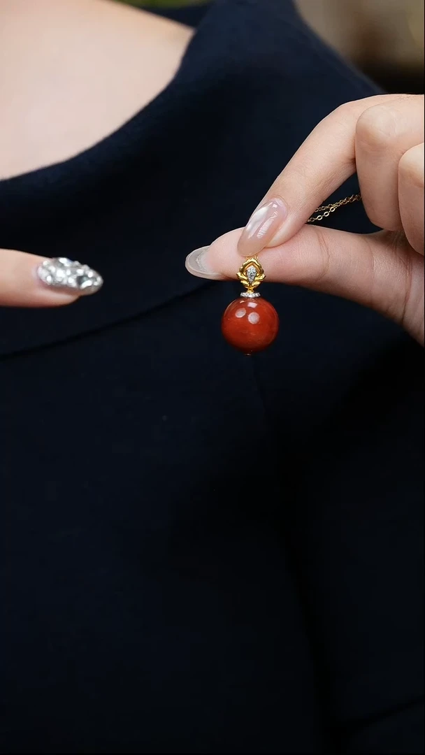 18K金镶嵌吊坠南红玛瑙D-757