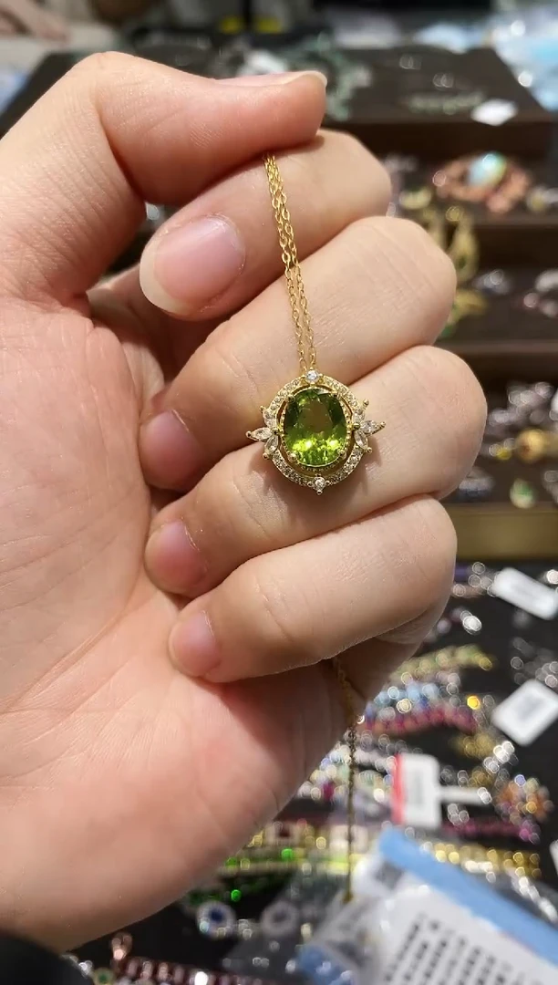 【闪购商品】橄榄石颈饰银S925镶嵌吊坠